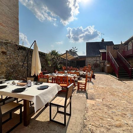 Hotel Le Ranch Brûlon Екстериор снимка