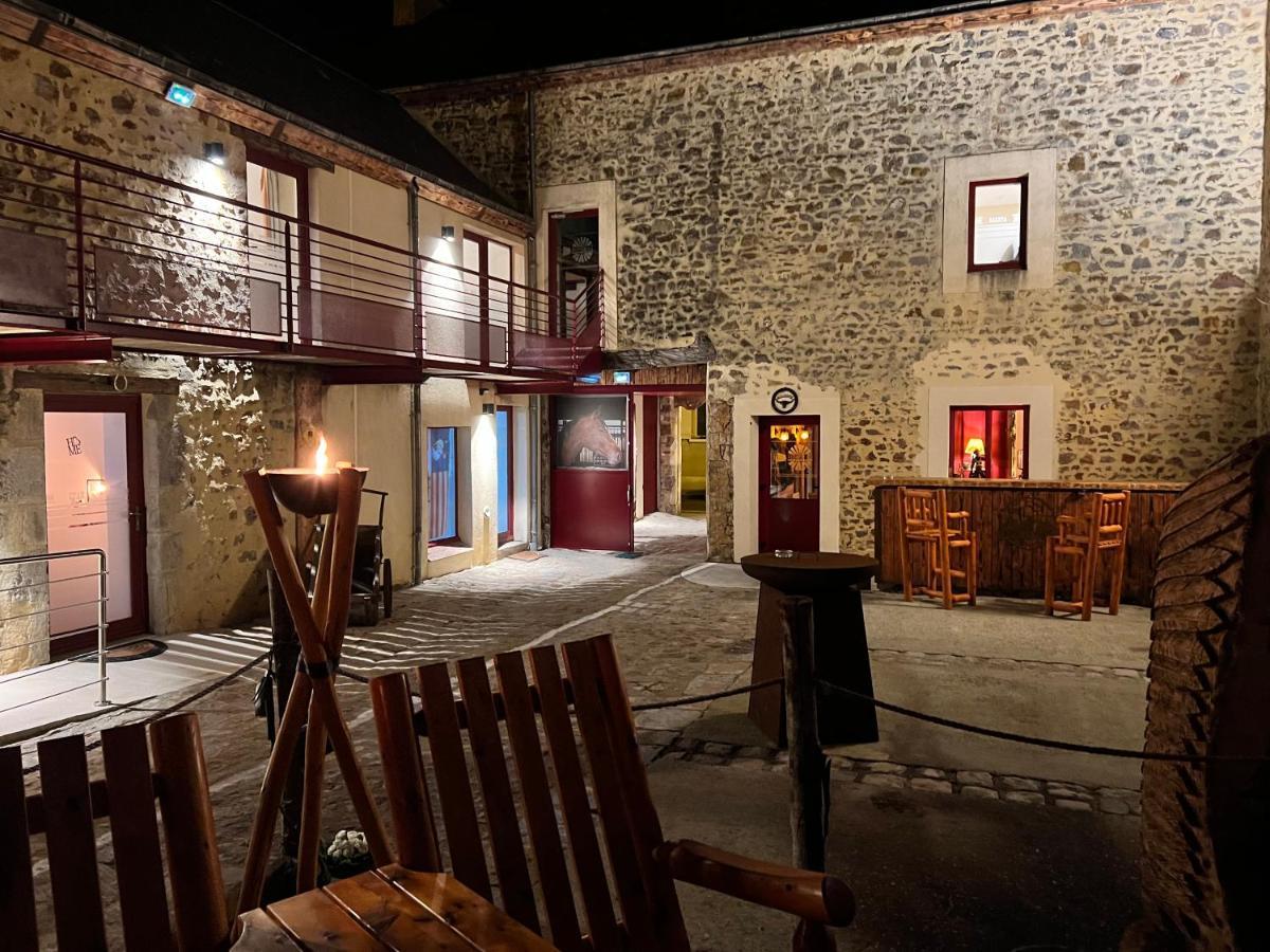 Hotel Le Ranch Brûlon Екстериор снимка