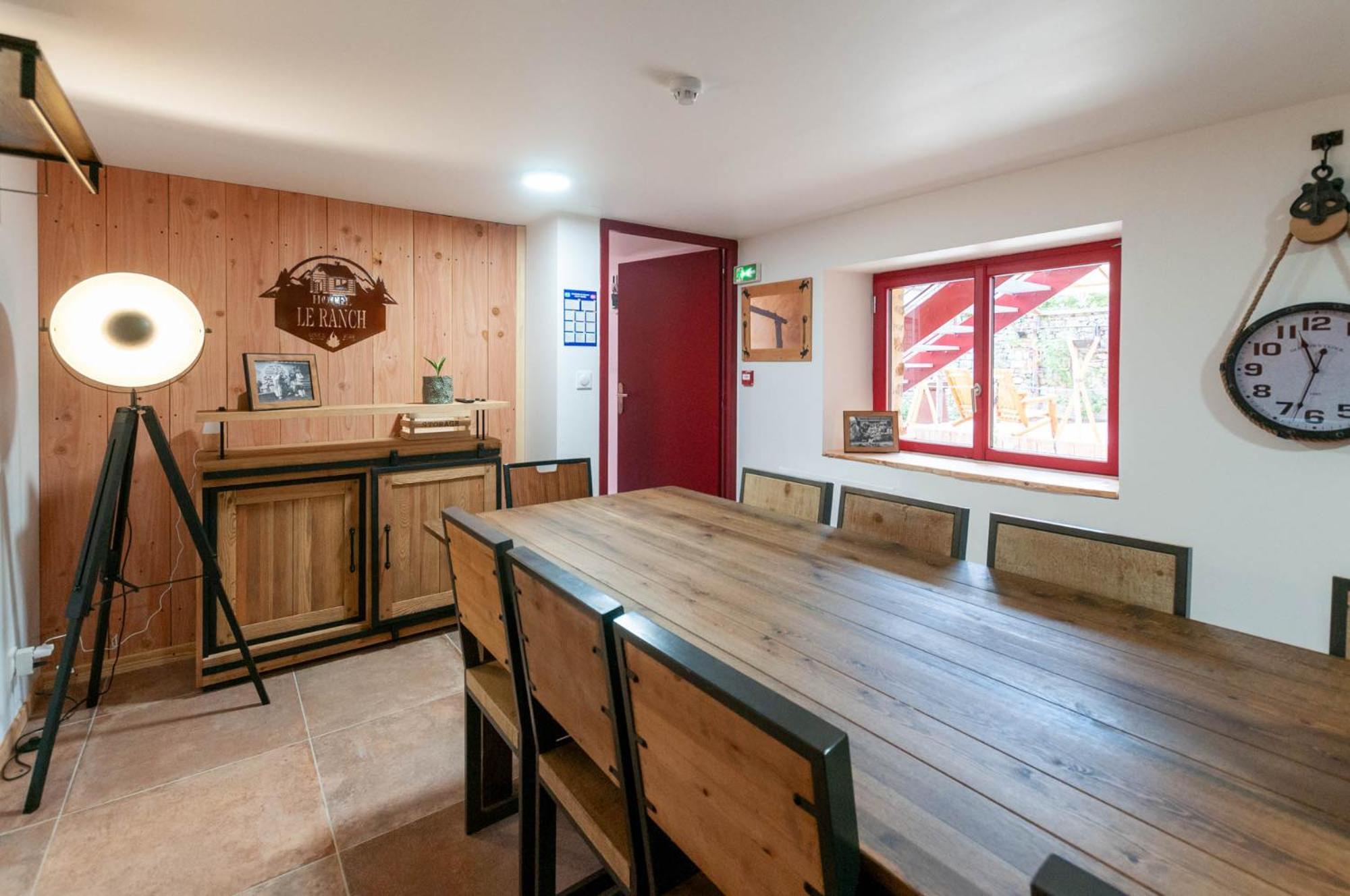 Hotel Le Ranch Brûlon Екстериор снимка